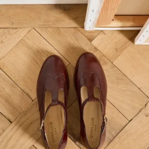 Damen-Spangenschuhe mit geblümter Zehenpartie