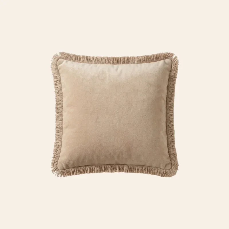 Kotabo sierkussen beige met franjes – 45 x 45 cm – Butter Beige